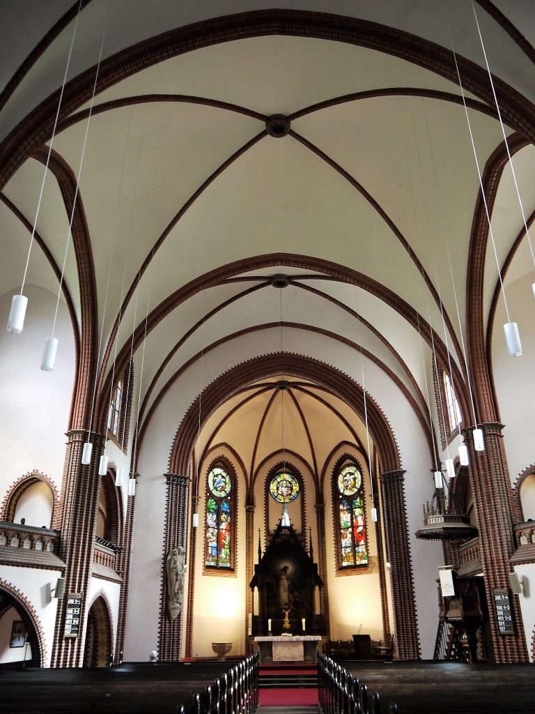 Erlöserkirche - Ev. Paul-Gerhardt-Kirchengemeinde Lichtenberg, Nöldnerstraße 43 in Berlin