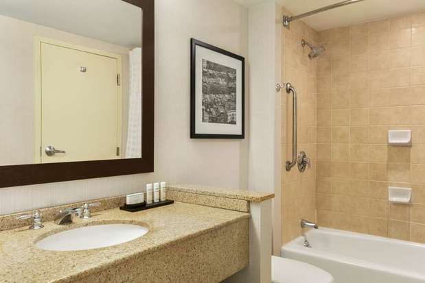 Images Embassy Suites by Hilton Boston at Logan Airport