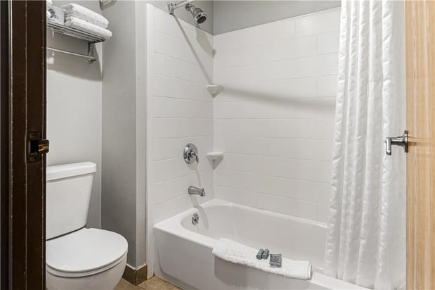 Images Best Western Ambassador Inn & Suites