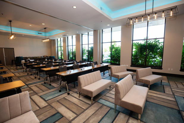 Images Hotel Indigo Seattle Everett Waterfront by IHG