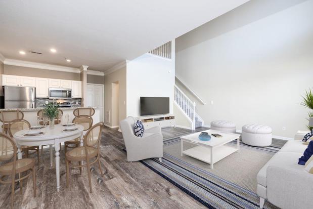 Images Christopher Wren Apartments & Townhomes