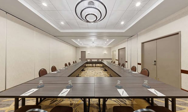 Images Embassy Suites by Hilton Milwaukee Brookfield