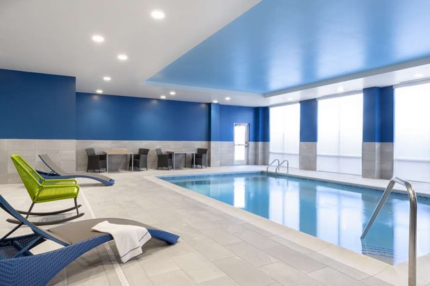 Images Hampton Inn & Suites St. Charles Old Town Area