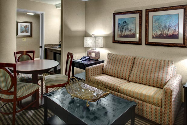 Images Holiday Inn Express & Suites Atlanta Buckhead by IHG