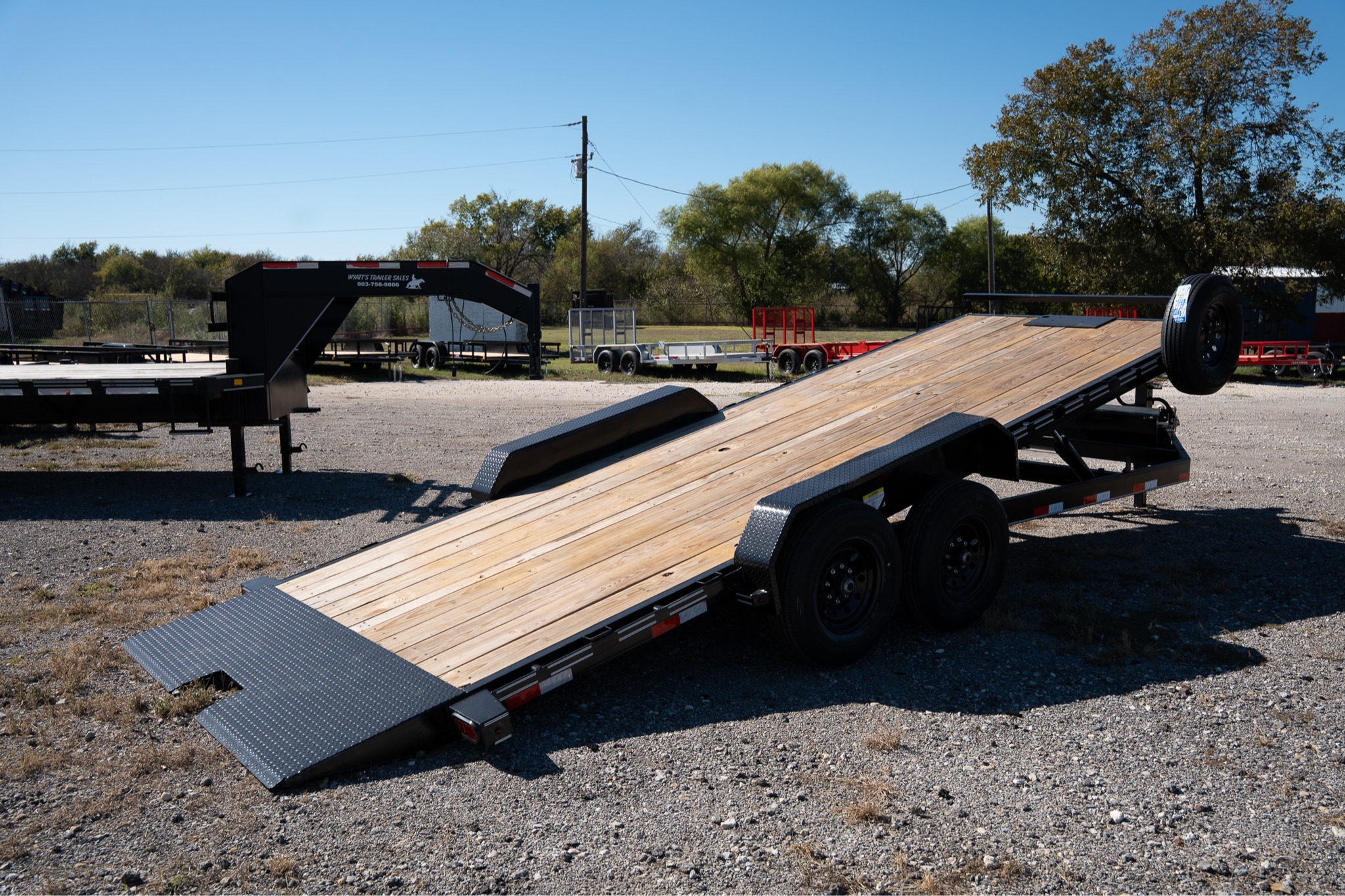 Tilt bed trailer