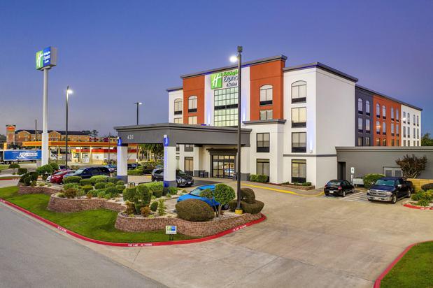 Images Holiday Inn Express & Suites Longview North by IHG
