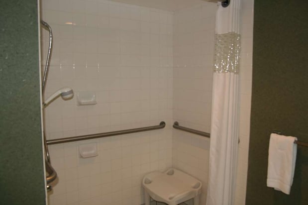 Images Hampton Inn Hillsville