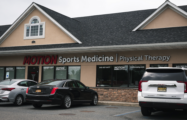 Images MOTION Sports Medicine - Monroe East