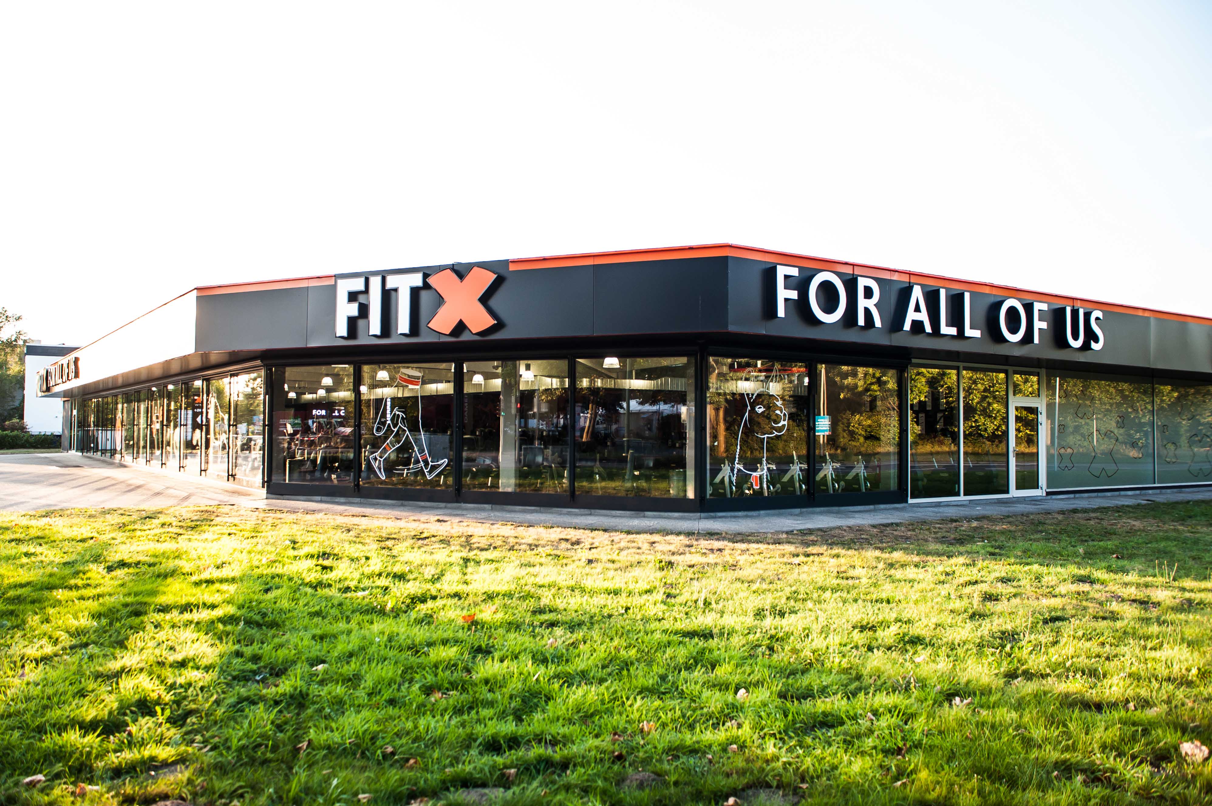 Bild 1 FitX Fitnessstudio in Osnabrück
