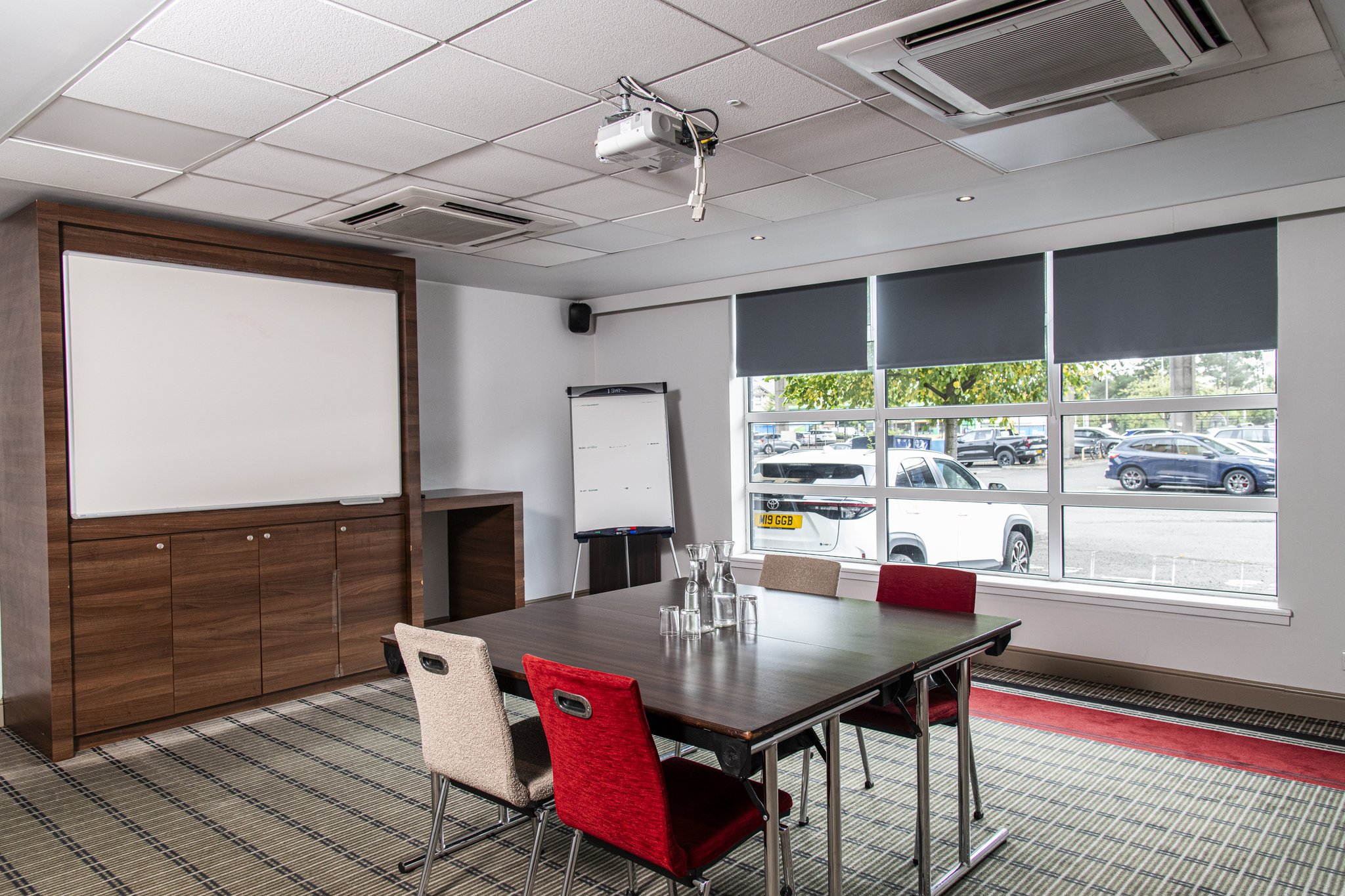 Images Holiday Inn Express Glasgow Airport by IHG