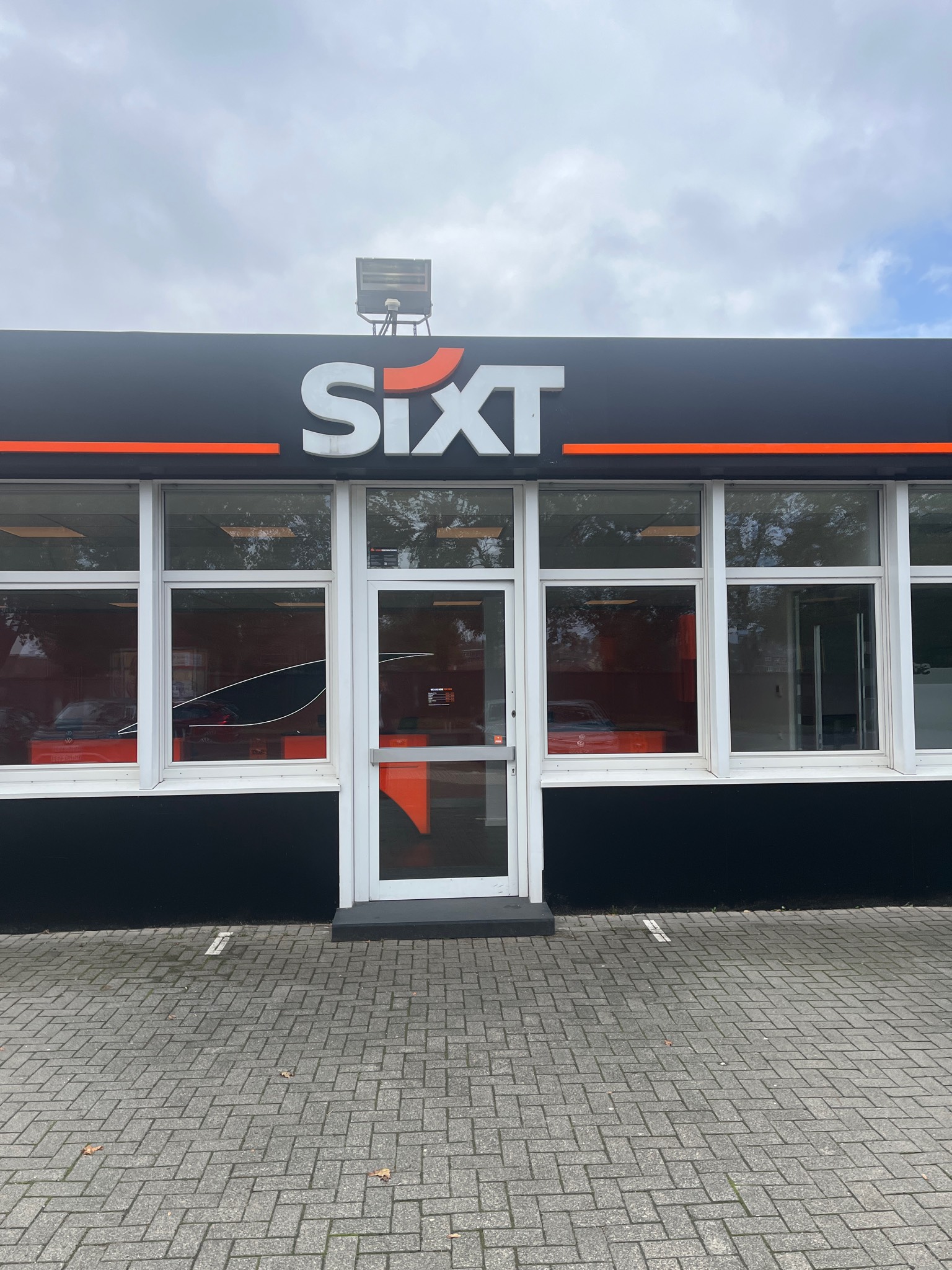 SIXT Autovermietung Krefeld, Sproedentalstr. 4 in Krefeld