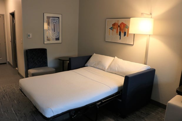 Images Holiday Inn Express & Suites Marquette by IHG