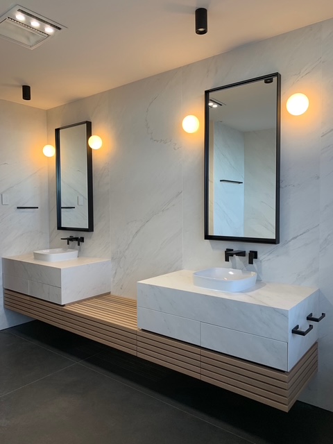 Images G.W. & D.C. Wathen Pty Ltd