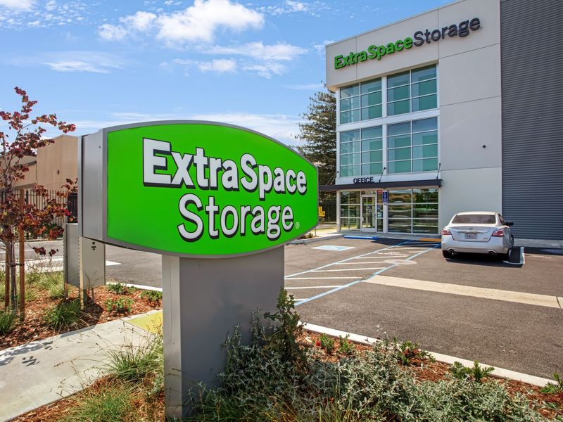 Images Extra Space Storage