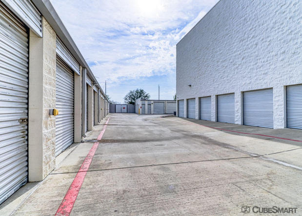 Images CubeSmart Self Storage