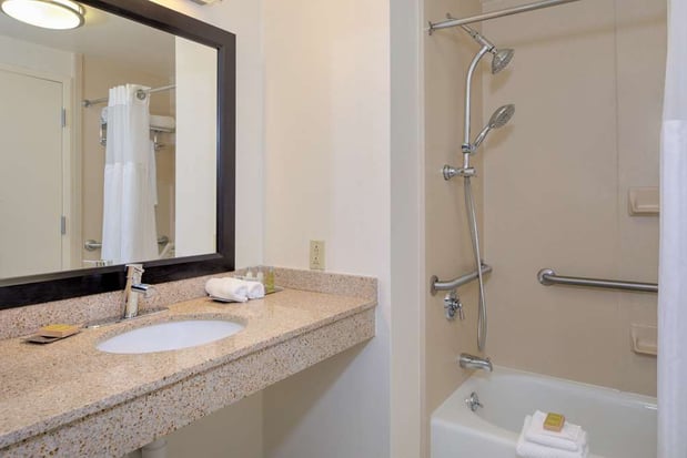 Images DoubleTree by Hilton Hotel & Suites Pittsburgh Downtown