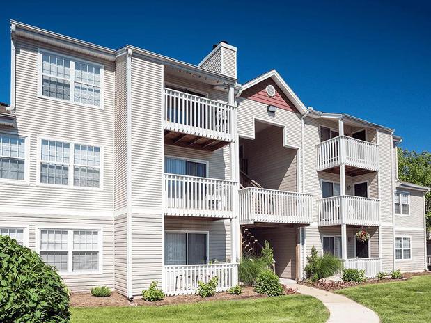 Images Greenway Chase Apartments