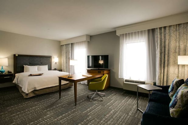 Images Hampton Inn & Suites Dallas/Ft. Worth Airport South
