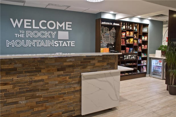 Images Hampton Inn & Suites Denver-Speer Boulevard