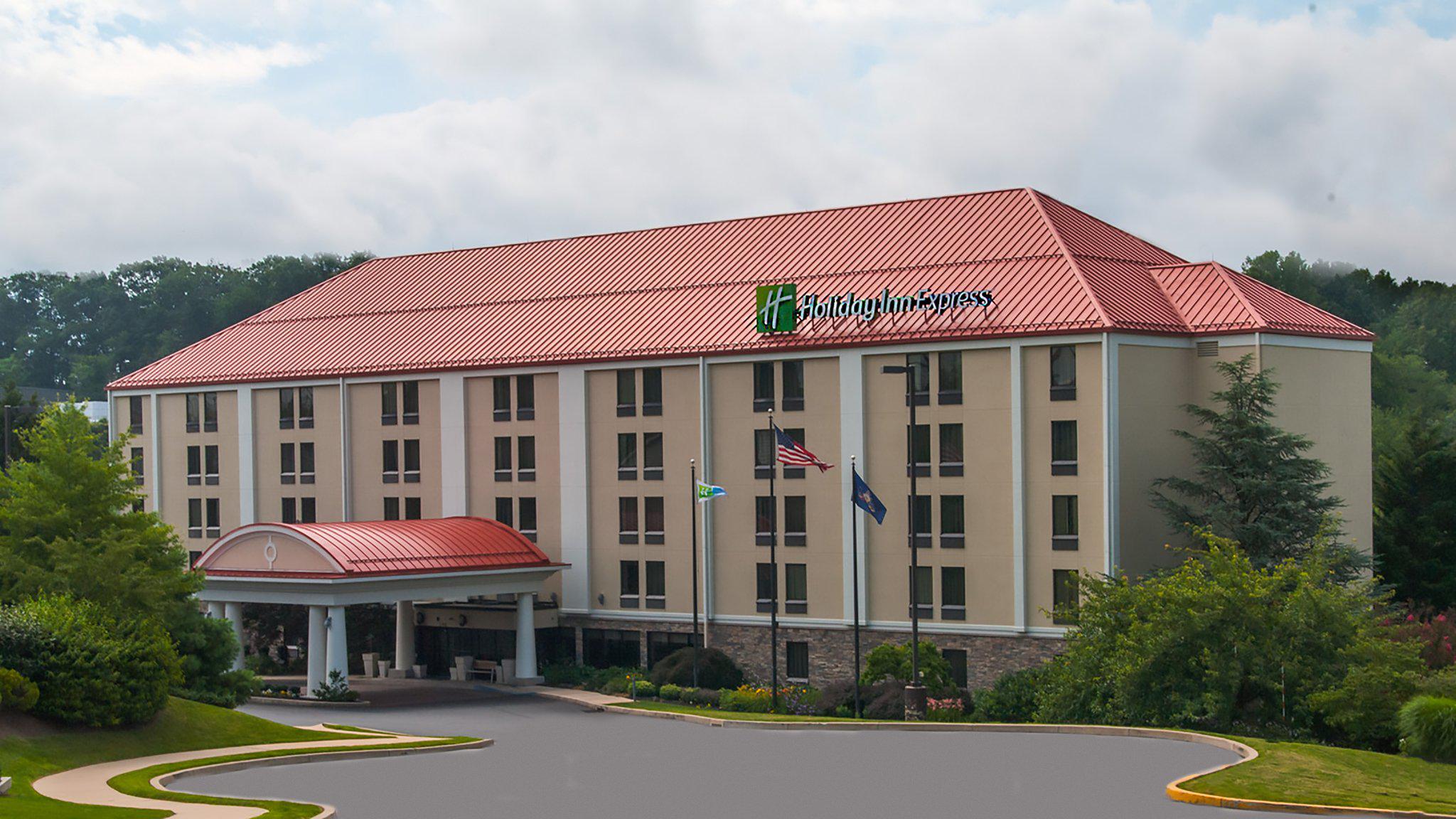 Holiday Inn Express & Suites York, an IHG Hotel in York, PA (717) 741