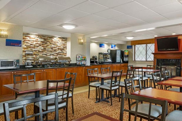 Images Best Western Plus The Inn at Sharon/Foxboro