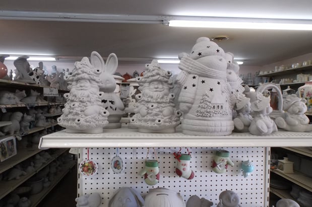 Images Marian's Gifts & Ceramics