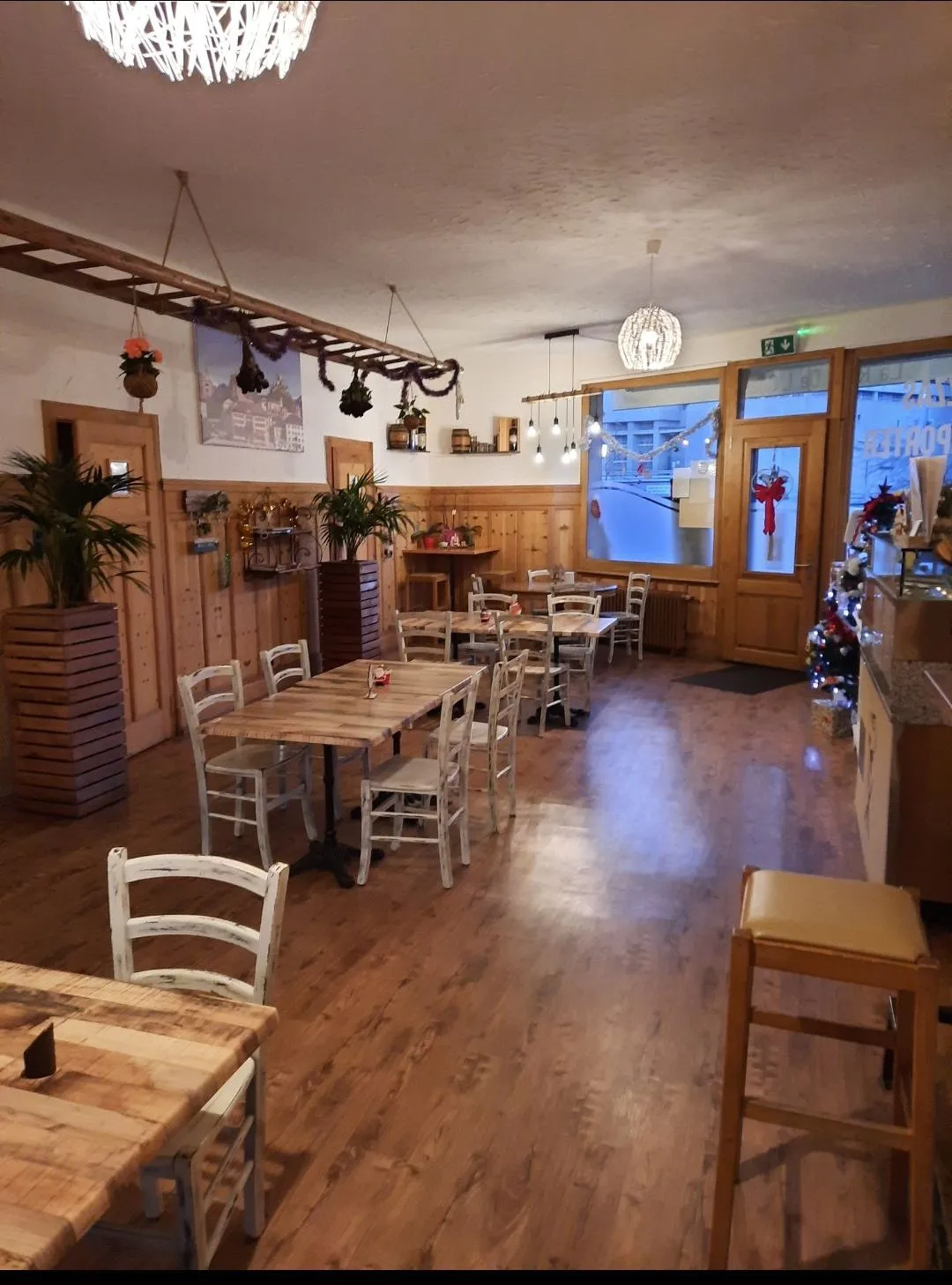 Bilder Bar Pizzeria La Rose de l'Ouest