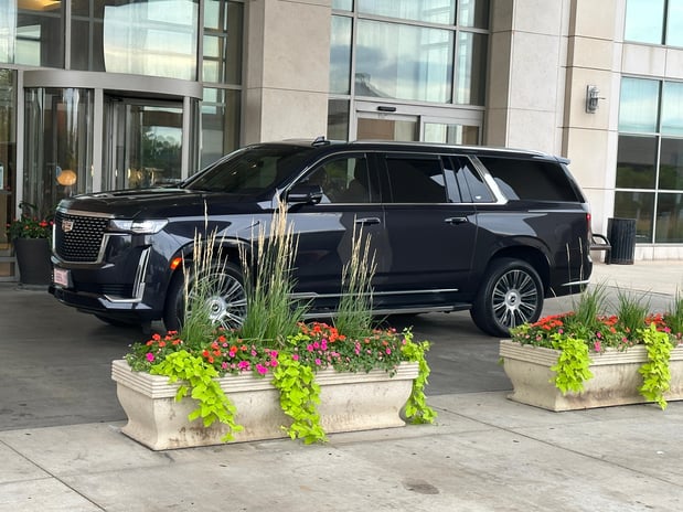 Images Level Up Limo - Chicago Luxury Limos and Chauffeur Service