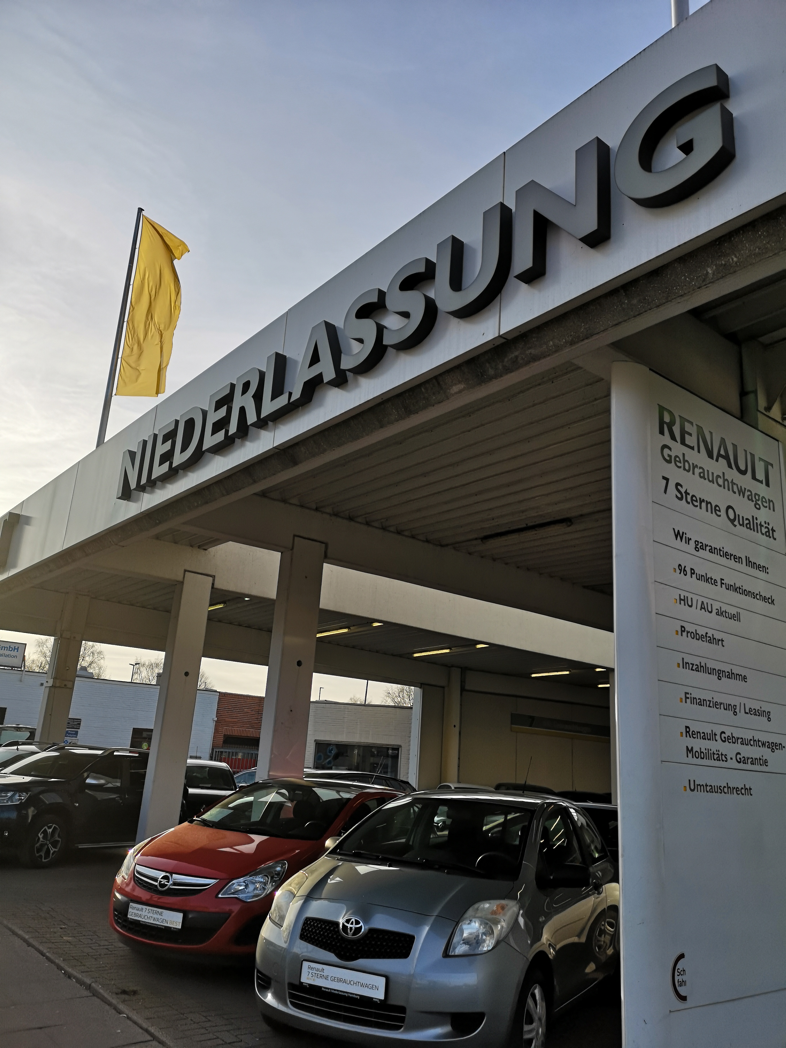 Renault Retail Group Hamburg Billstedt Aussen