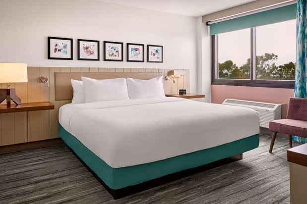 Images Hilton Garden Inn LAX Los Angeles Airport