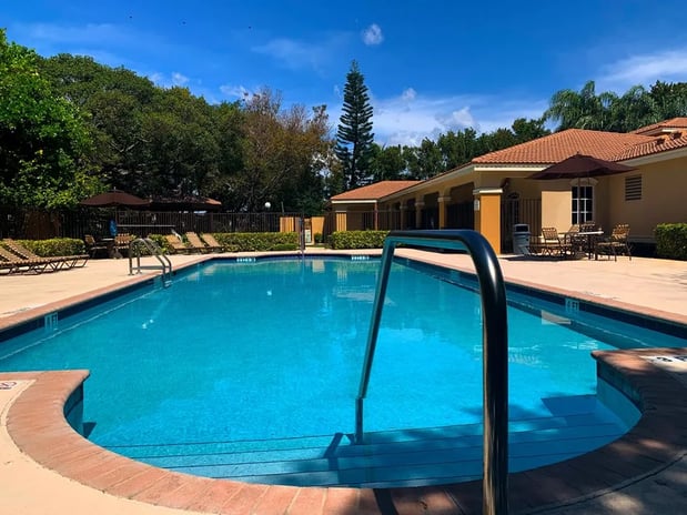 Images Hibiscus Pointe