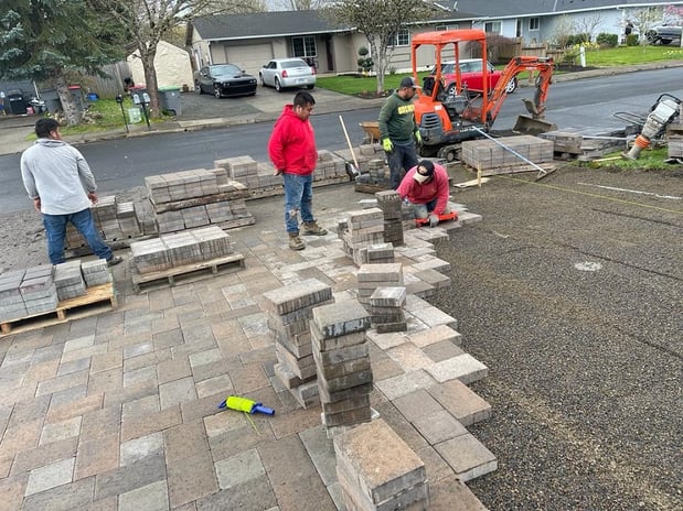 Images Leons Landscaping Maintenance