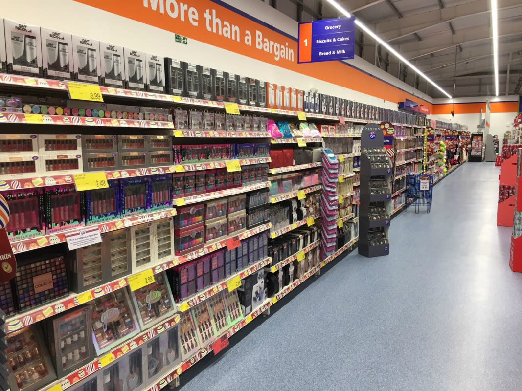 B&M's Stenhousemuir store on Tryst Road is packed with the latest health and beauty gifts, including men's and women's fragrances.