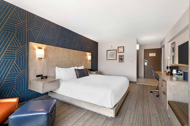 Images Best Western Plus Landmark Inn