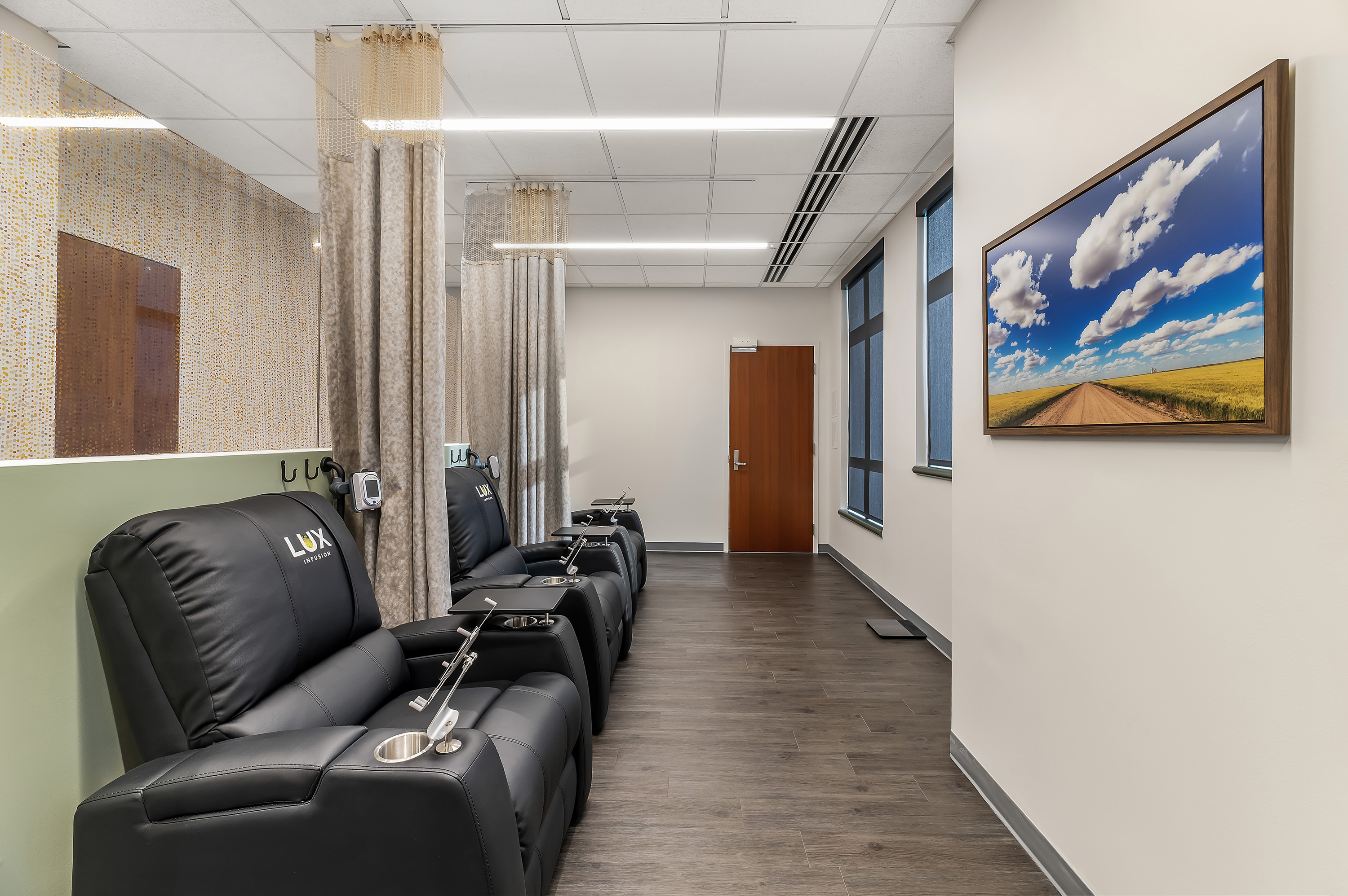 LUX Infusion (Overland Park): Infusion Chairs 