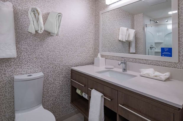 Images Home2 Suites by Hilton Wayne