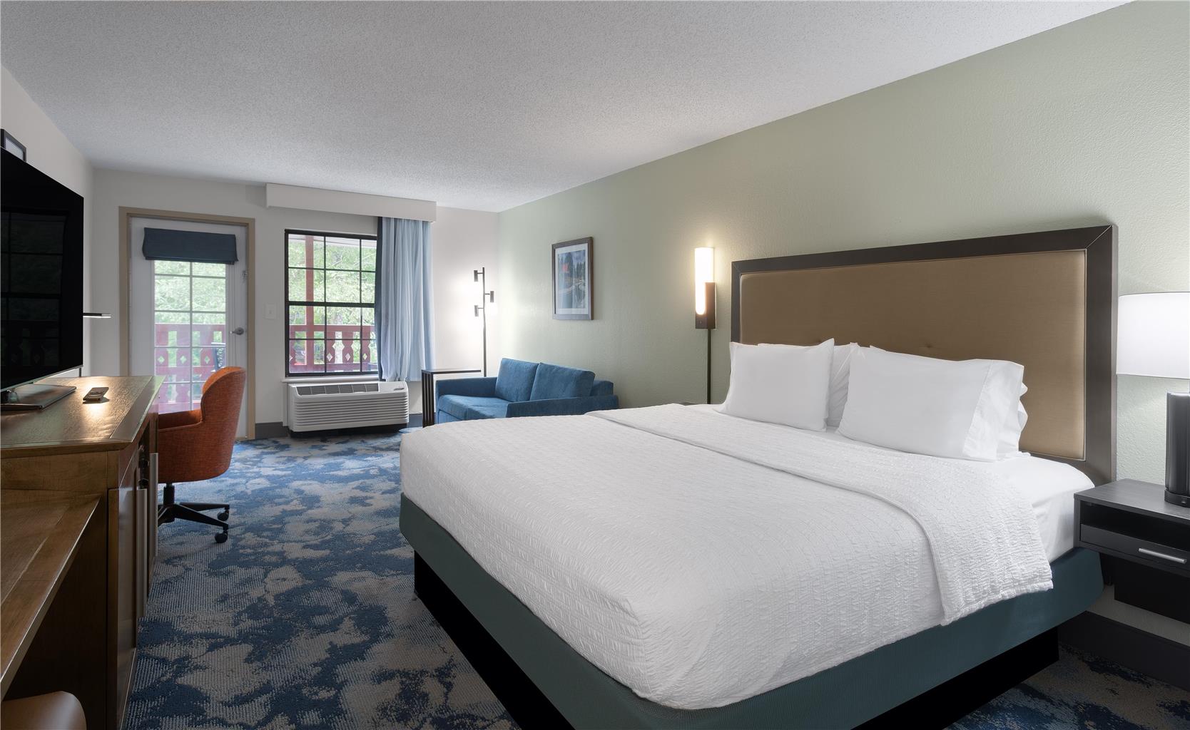 Guest room