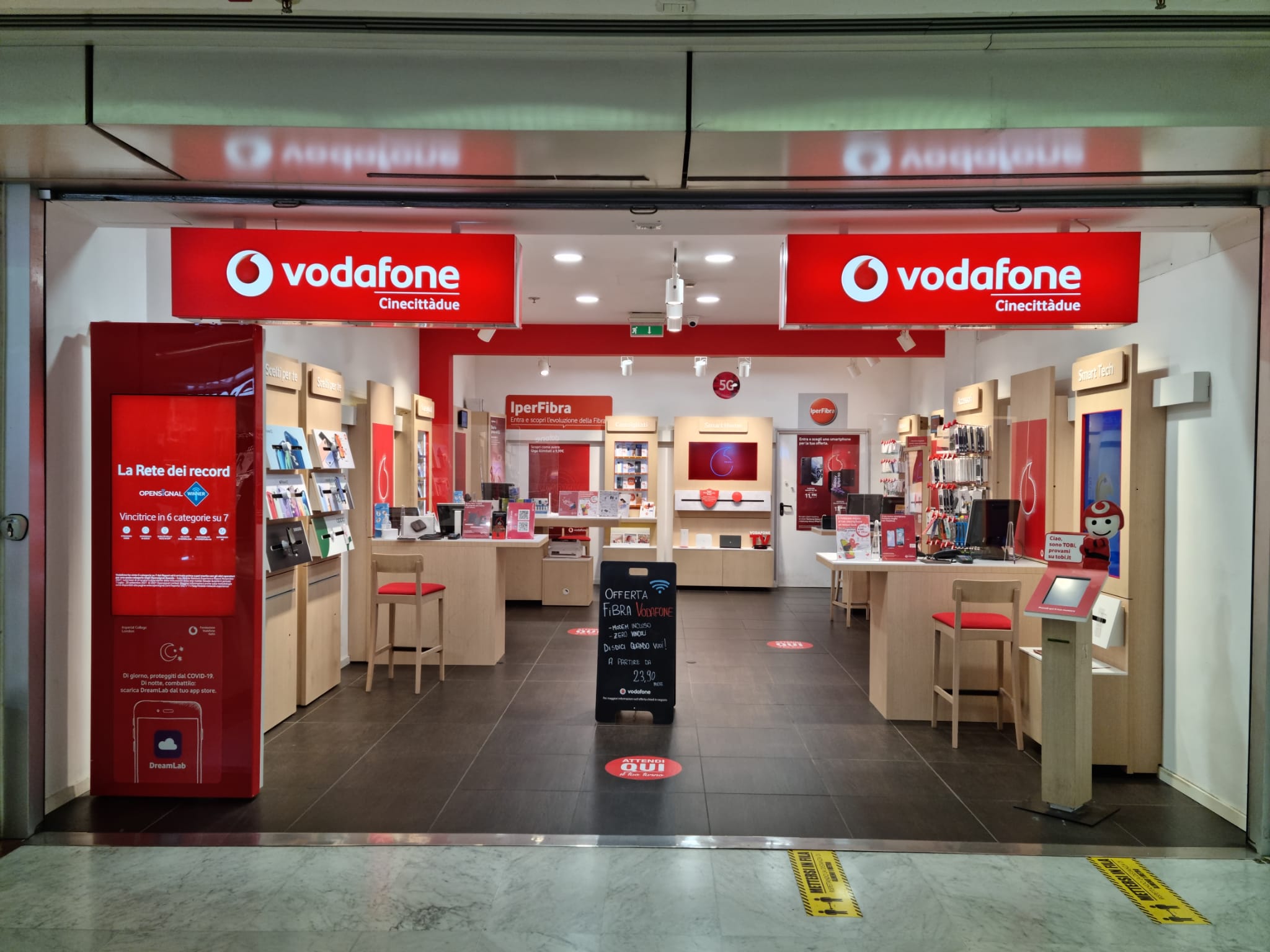Images Vodafone Store | Cinecittàdue