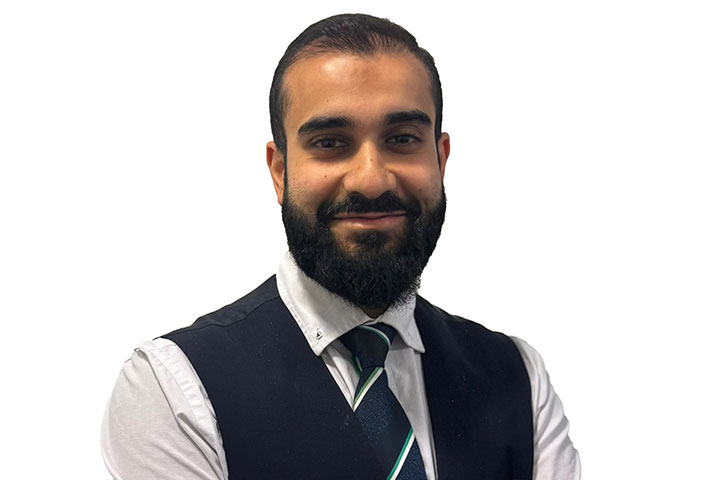 Aliasgar Khimani, Optometrist Director in our London - Morden store