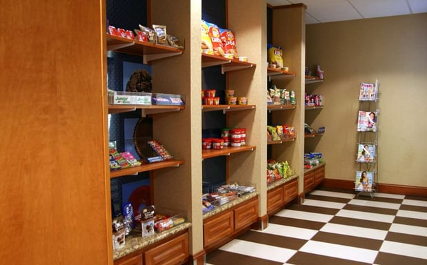 Images Hampton Inn & Suites Manchester-Bedford