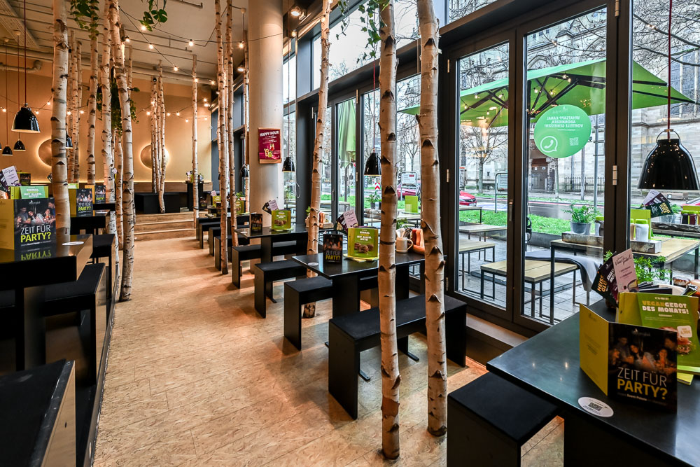 HANS IM GLÜCK - STUTTGART Caleido, Tübinger Straße 41-43 in Stuttgart