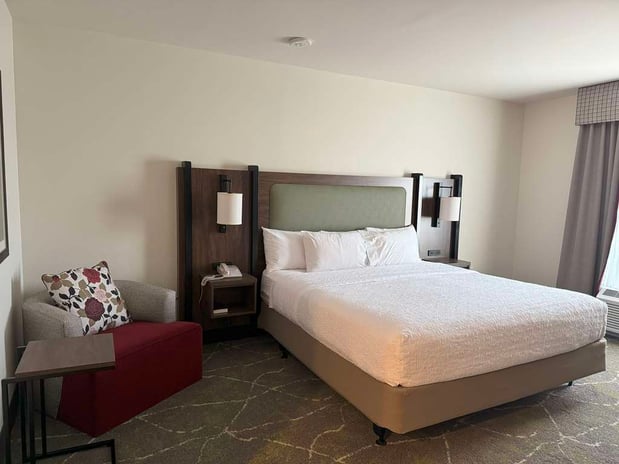 Images Hampton Inn & Suites Dobson