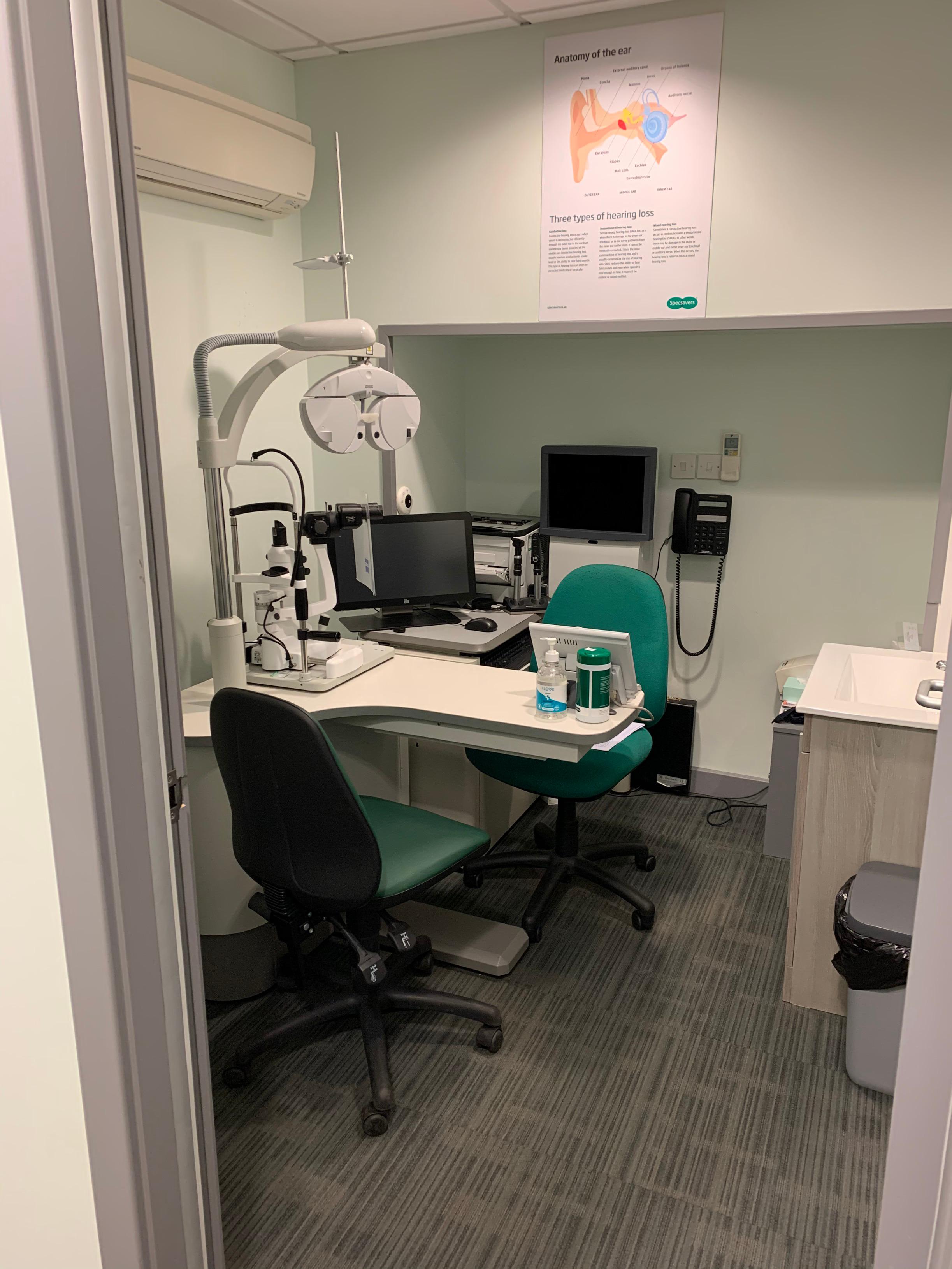 Images Specsavers Opticians and Audiologists - Reigate