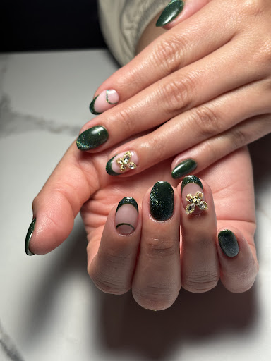 Images StarLuxe Nails & Spa Lounge