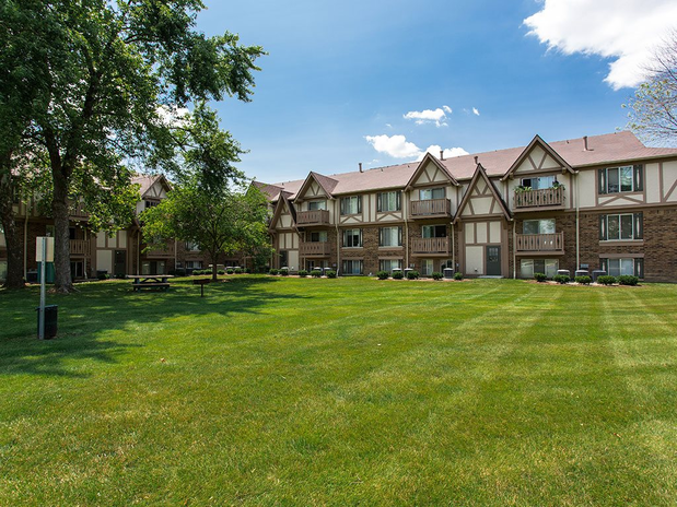 Images Polo Run Apartments