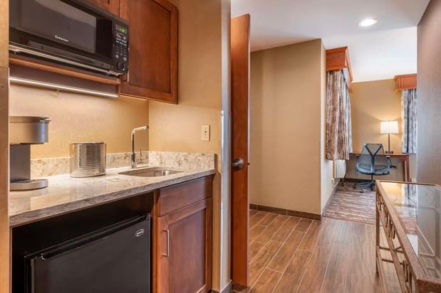Images Best Western Plus Superior Inn