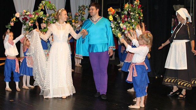 Images Ellen Østerby's Balletskole