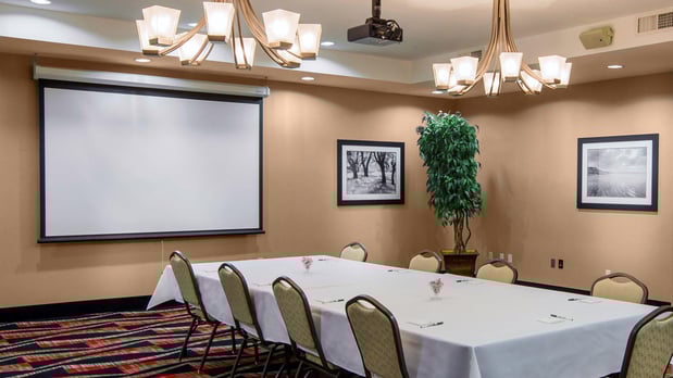 Images Holiday Inn Oklahoma City Airport by IHG