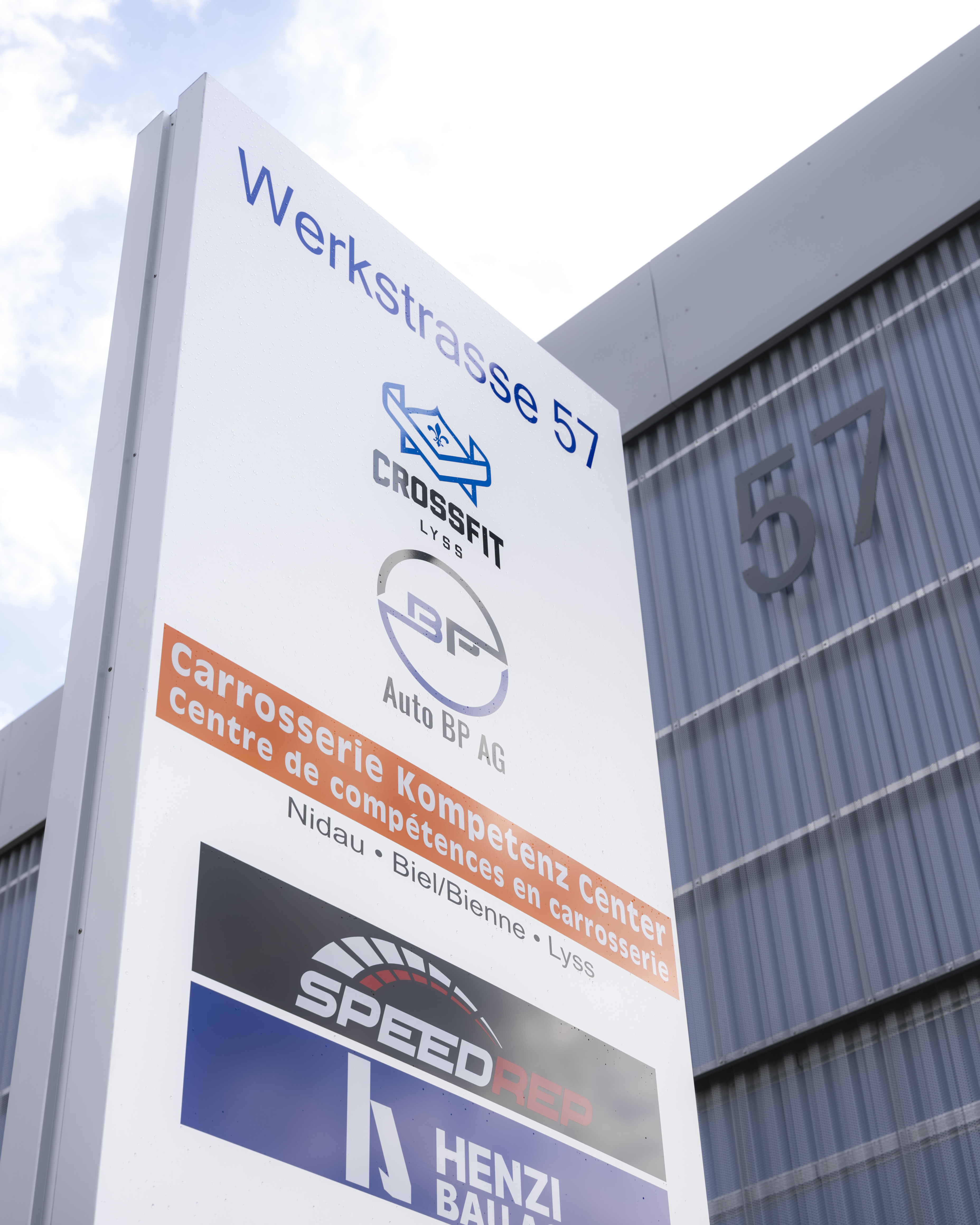 Bilder Carrosserie Kompetenz Center Lyss AG