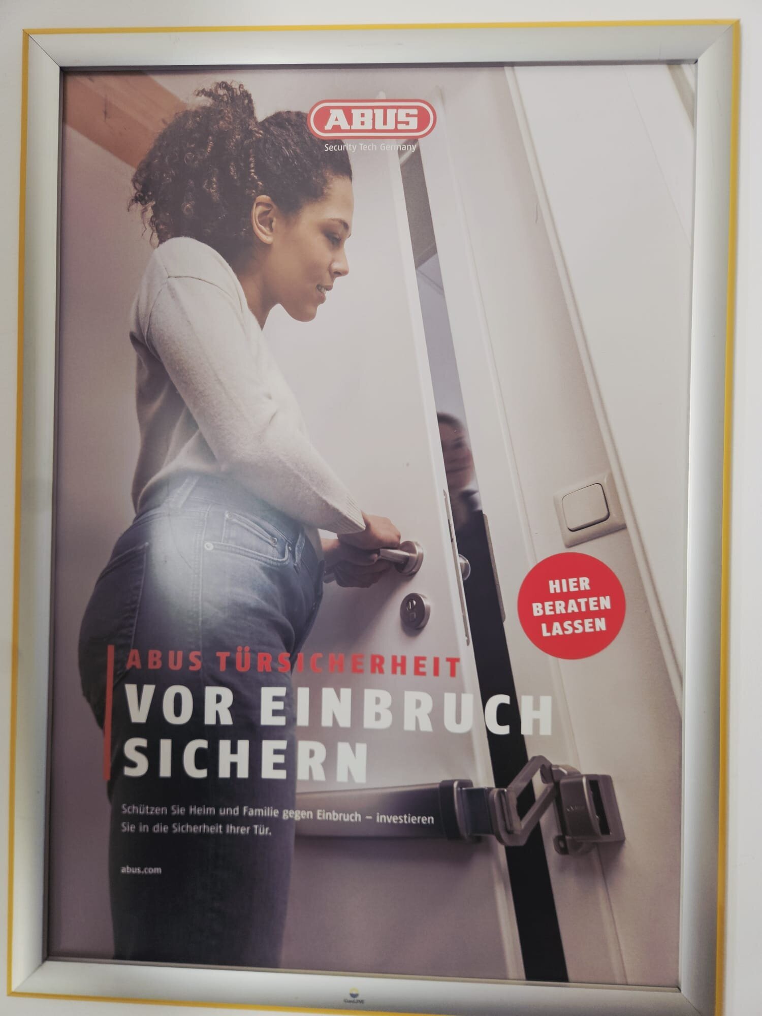 Schlüsseldienst Denis Tschajkovski   Türöffnung, Hauptstraße 50 in Berlin